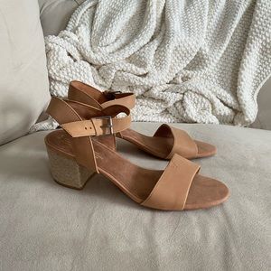 Tom’s size 10 Tan Rosa block heel sandals